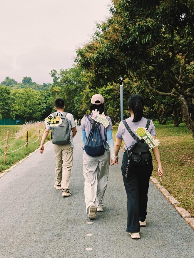湖光春韵 活力同行 瑞众深分环西丽湖徒步活动